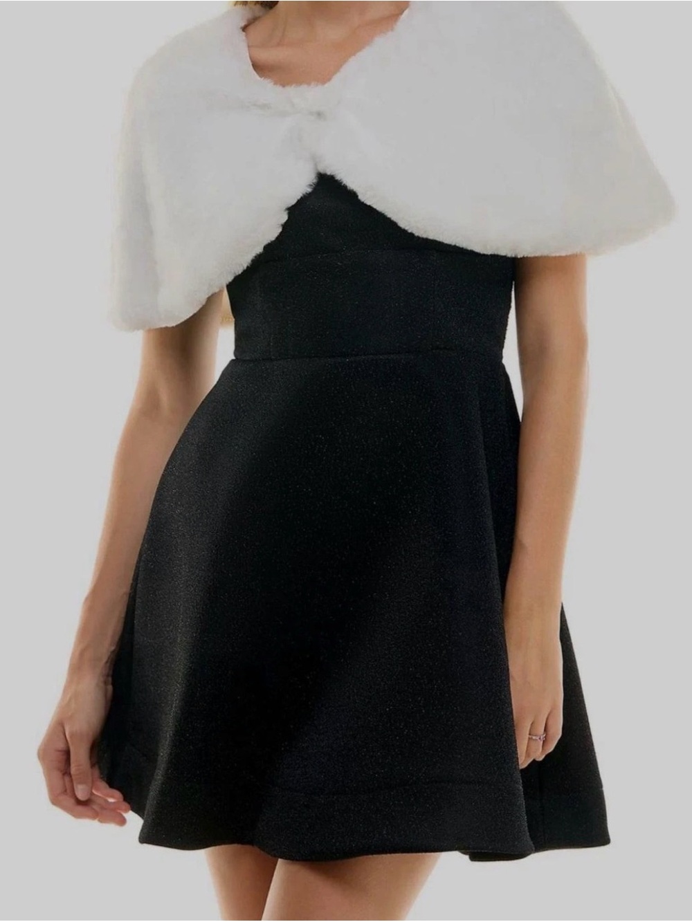 BCX White Faux Fur Bridal Capelet